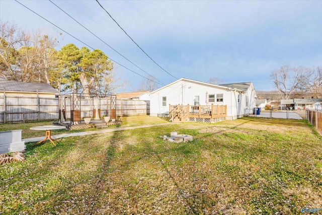 1820 Oakwood Avenue NE, Huntsville, AL 35811