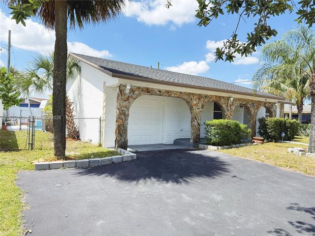 400 SW 14th St, Deerfield Beach, FL 33441