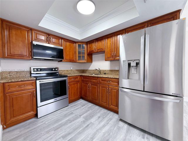 400 SW 14th St, Deerfield Beach, FL 33441