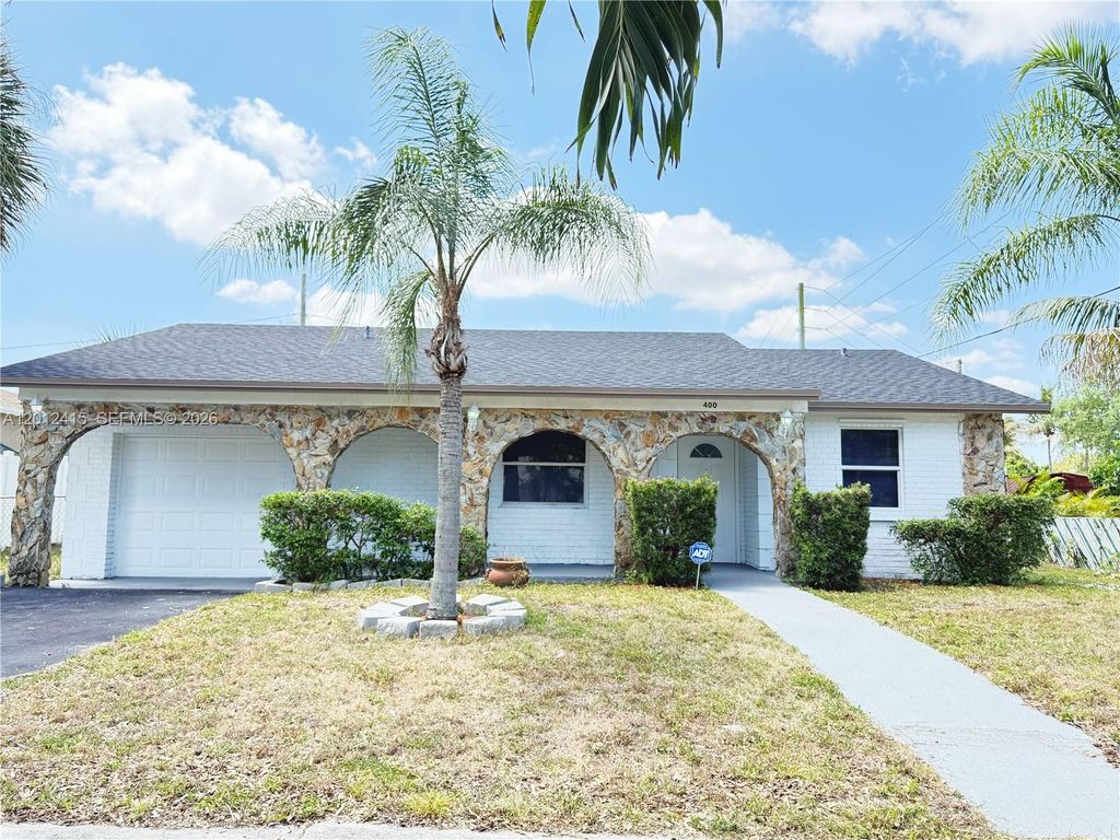 400 SW 14th St, Deerfield Beach, FL 33441