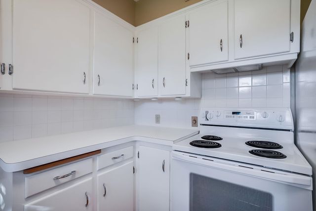 2045 N Payne Ave, Wichita, KS 67203