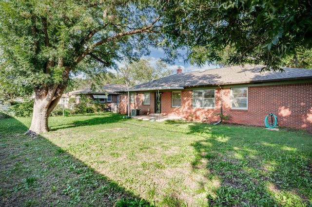 2045 N Payne Ave, Wichita, KS 67203