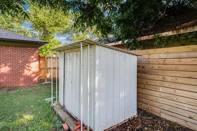 2045 N Payne Ave, Wichita, KS 67203