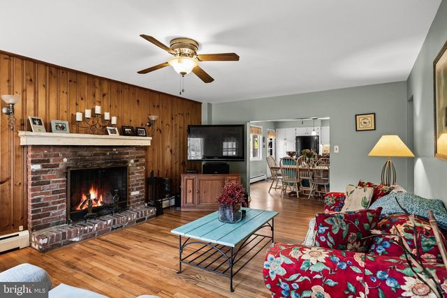 225 TUCKERTON RD, Medford, NJ 08055