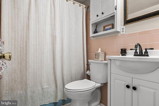 225 TUCKERTON RD, Medford, NJ 08055