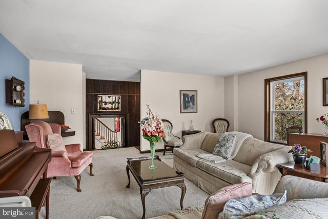 225 TUCKERTON RD, Medford, NJ 08055