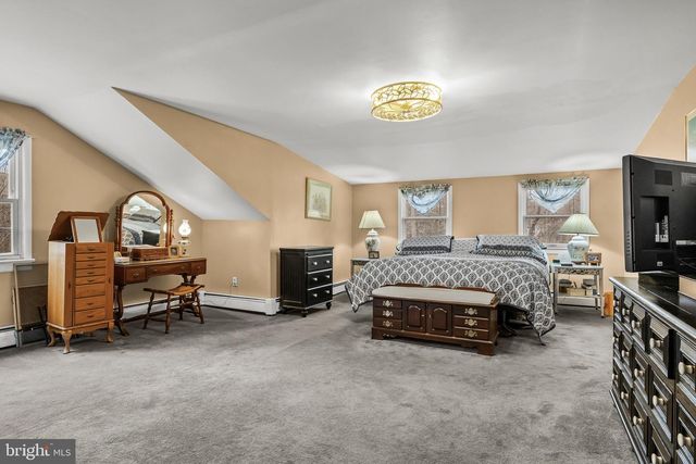 225 TUCKERTON RD, Medford, NJ 08055