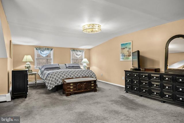 225 TUCKERTON RD, Medford, NJ 08055