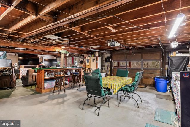 225 TUCKERTON RD, Medford, NJ 08055