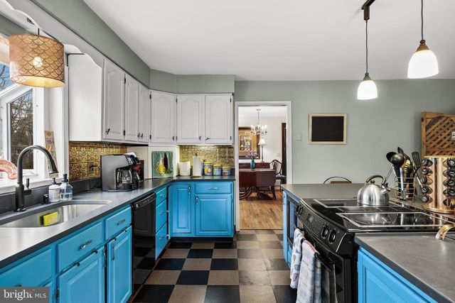 225 TUCKERTON RD, Medford, NJ 08055