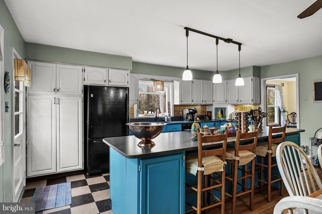 225 TUCKERTON RD, Medford, NJ 08055