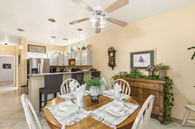 257 N Cobalt Drive, Green Valley, AZ 85614