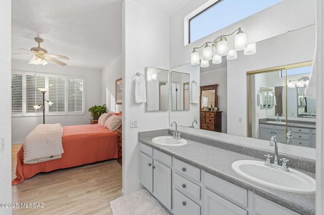 257 N Cobalt Drive, Green Valley, AZ 85614