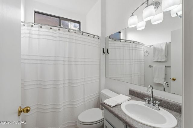 257 N Cobalt Drive, Green Valley, AZ 85614