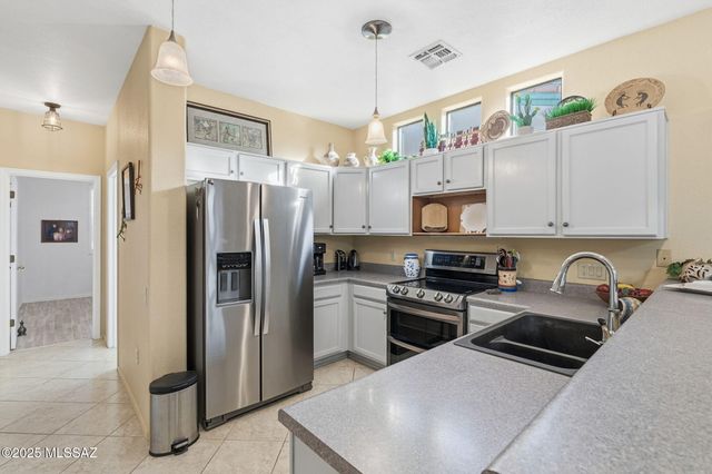 257 N Cobalt Drive, Green Valley, AZ 85614