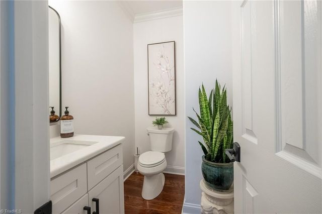 5915 Hollow Wood Court, Winston-salem, NC 27104