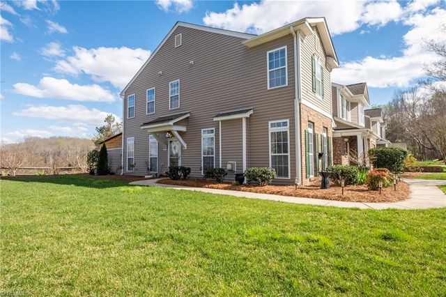 5915 Hollow Wood Court, Winston-salem, NC 27104