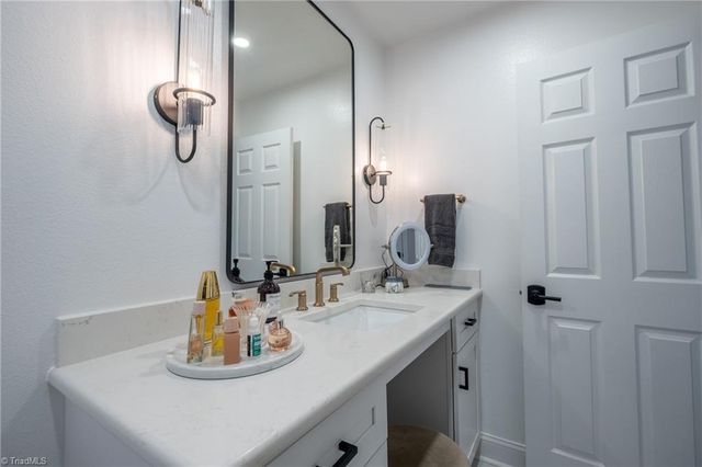 5915 Hollow Wood Court, Winston-salem, NC 27104