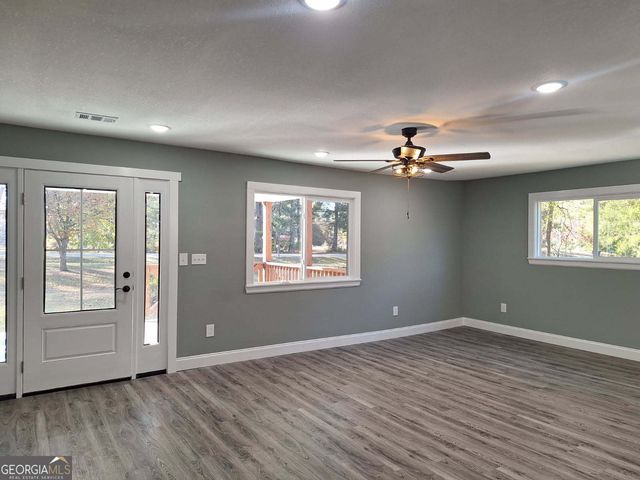 184 Lee Road 374, Valley, AL 36854