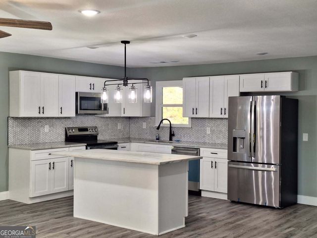 184 Lee Road 374, Valley, AL 36854