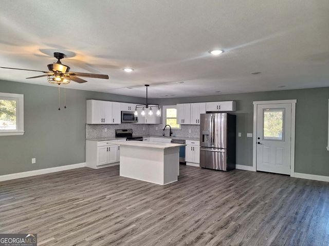 184 Lee Road 374, Valley, AL 36854