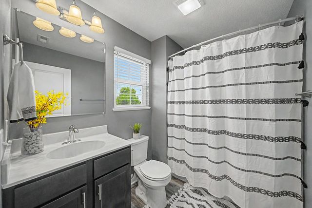 4305 153rd Place, Urbandale, IA 50323