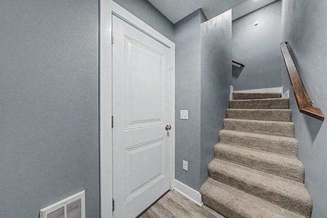 4305 153rd Place, Urbandale, IA 50323