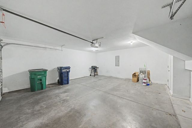4305 153rd Place, Urbandale, IA 50323