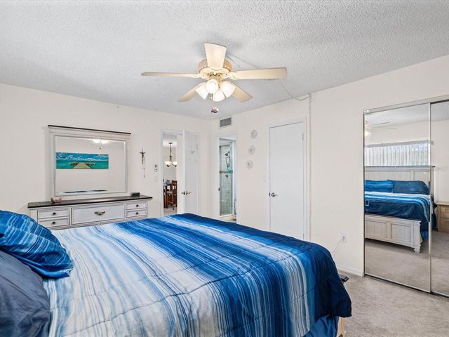 6800 20TH AVENUE N 503, St Petersburg, FL 33710