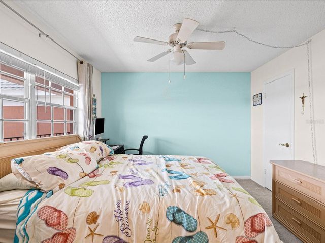 6800 20TH AVENUE N 503, St Petersburg, FL 33710