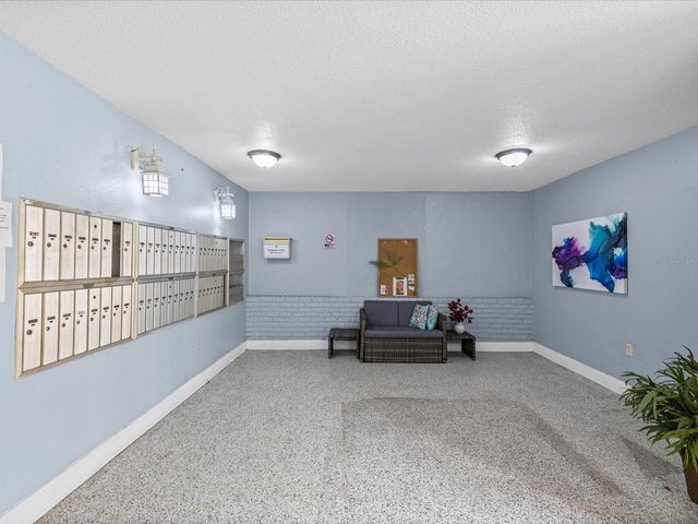 6800 20TH AVENUE N 503, St Petersburg, FL 33710