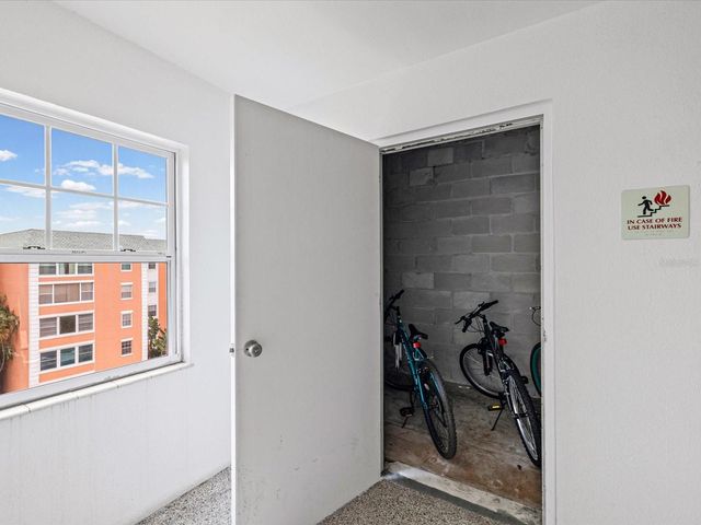 6800 20TH AVENUE N 503, St Petersburg, FL 33710