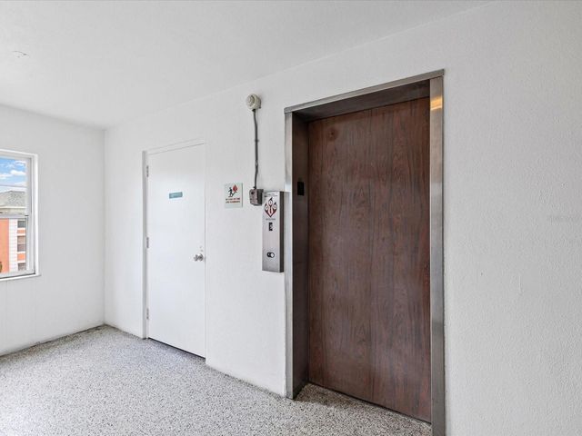 6800 20TH AVENUE N 503, St Petersburg, FL 33710