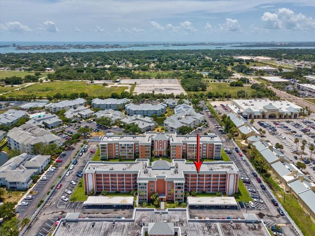 6800 20TH AVENUE N 503, St Petersburg, FL 33710