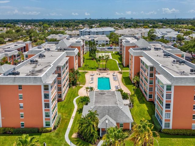 6800 20TH AVENUE N 503, St Petersburg, FL 33710