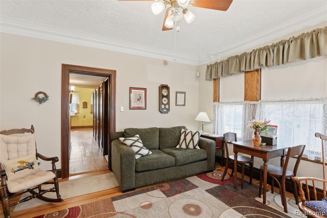 1141 N York Street, Dearborn, MI 48128