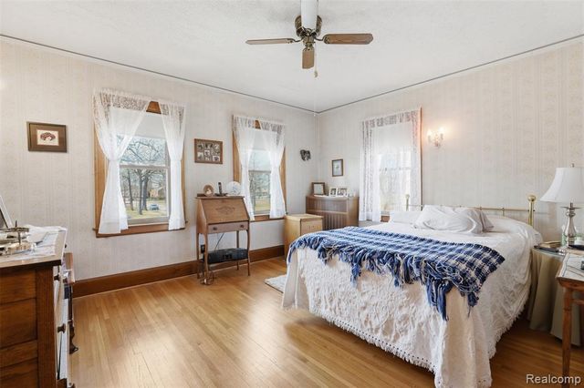 1141 N York Street, Dearborn, MI 48128