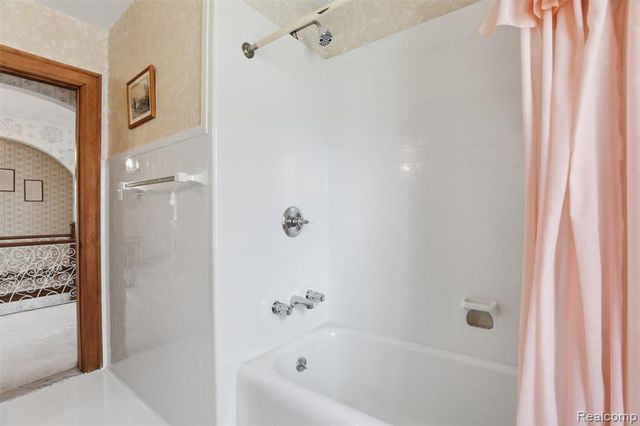 1141 N York Street, Dearborn, MI 48128