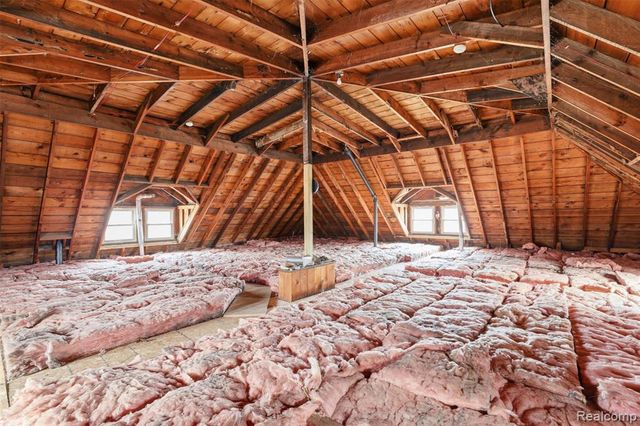 1141 N York Street, Dearborn, MI 48128