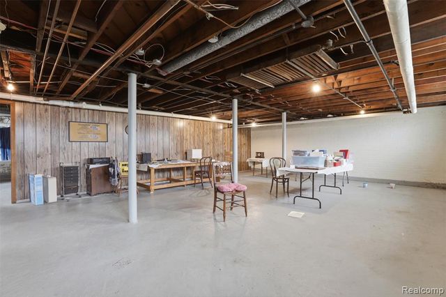 1141 N York Street, Dearborn, MI 48128