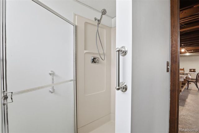 1141 N York Street, Dearborn, MI 48128