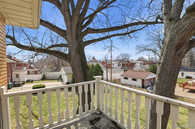 1141 N York Street, Dearborn, MI 48128