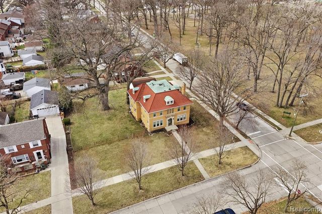 1141 N York Street, Dearborn, MI 48128