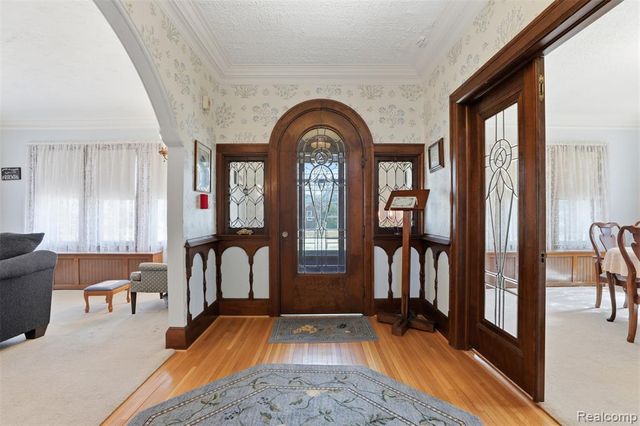 1141 N York Street, Dearborn, MI 48128