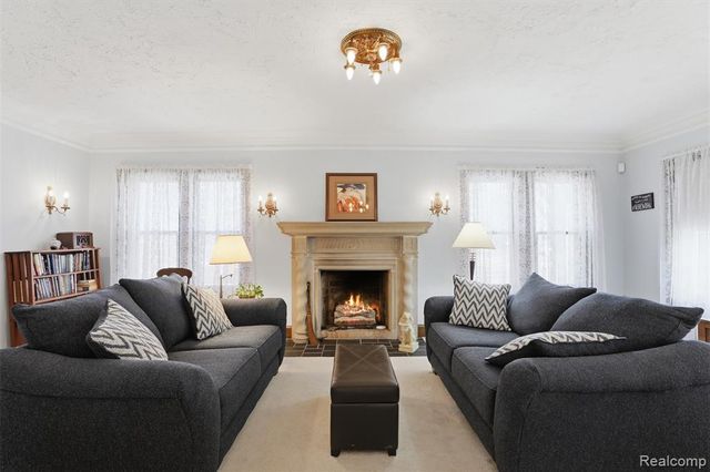 1141 N York Street, Dearborn, MI 48128