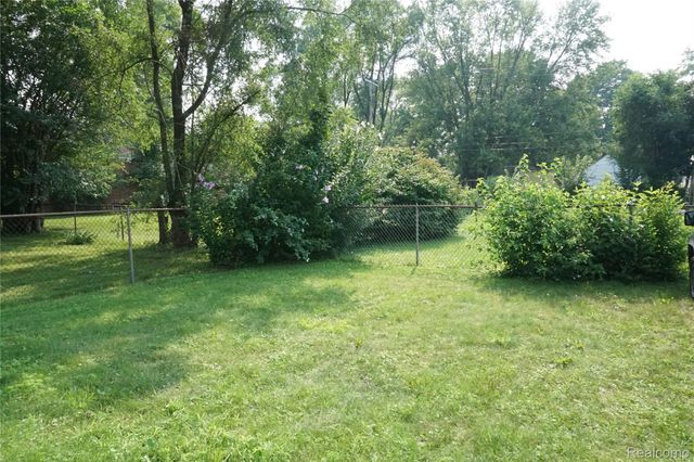 Vacant Leona Drive, Redford Charter Township, MI 48239