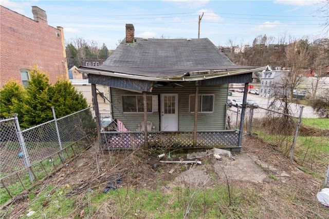 1240 Spring Garden Ave, Spring Garden, PA 15212