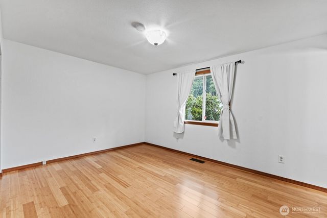 8608 9th Way SE, Lacey, WA 98503