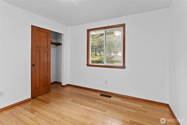 8608 9th Way SE, Lacey, WA 98503