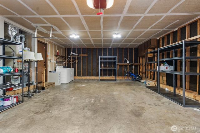 8608 9th Way SE, Lacey, WA 98503